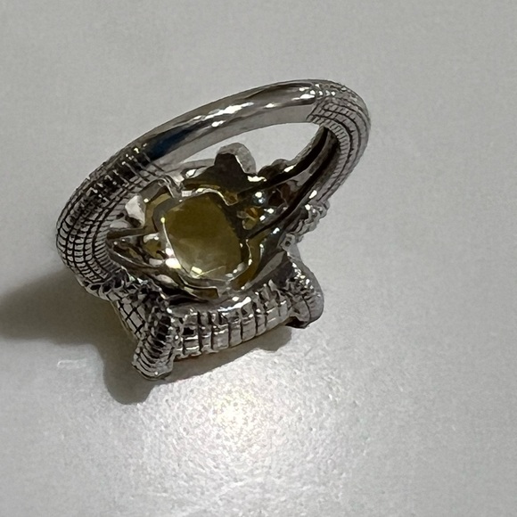 Judith Ripka Canary Cushion Ring. size 6 NIB - Picture 12 of 14